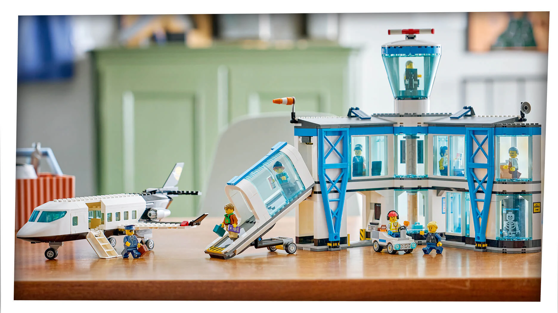 Flughafen mit Flugzeug